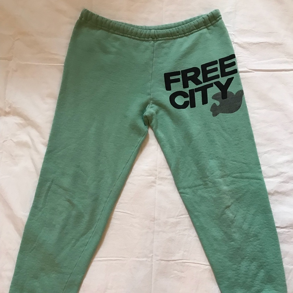 Free city green XS sweatpants